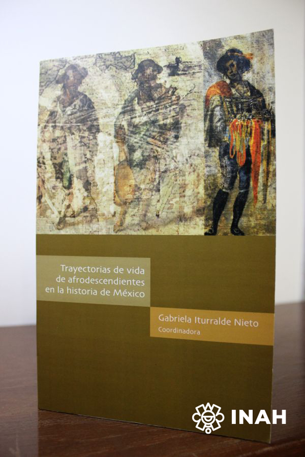 Recupera la memoria de 14 mujeres y hombres que vivieron entre los siglos XVII y XIX. Foto: Eduardo Suárez, INAH.